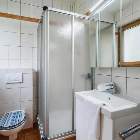 Zur Therme St.kathrein アパート *