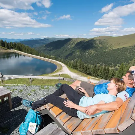 Zur Therme St.kathrein アパート